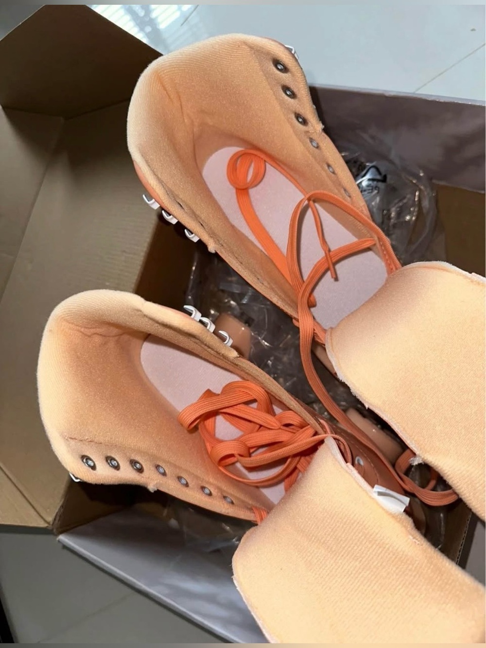 C7 Roller Skates Women’s Peach High-Top Skate 🍊 - Picture 4 of 5